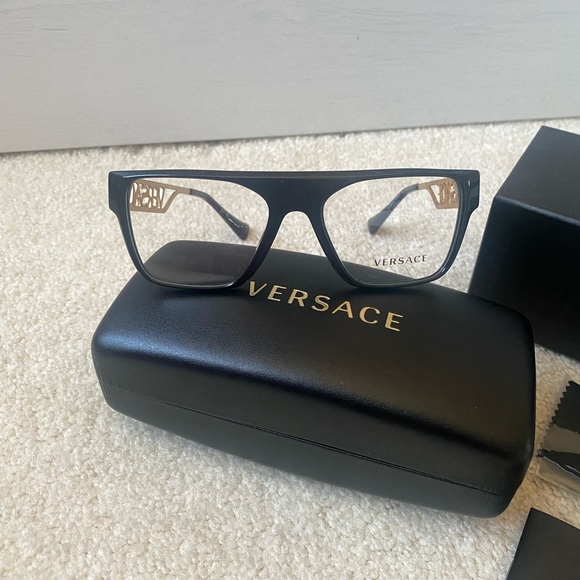 SOLD **BRAND NEW VERSACE EYEGLASSES** - Picture 4 of 13